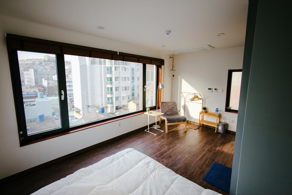 Morning Dew Guesthouse Busan Bagian luar foto
