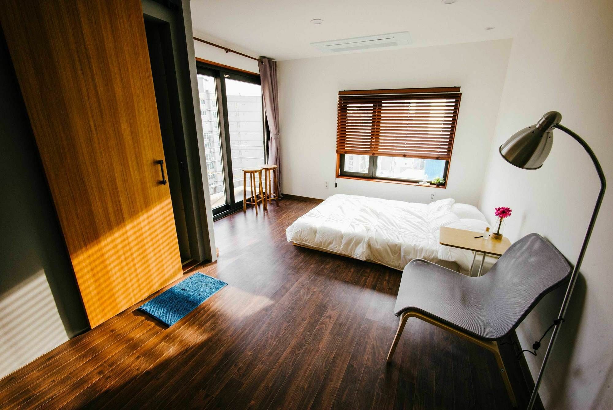 Morning Dew Guesthouse Busan Bagian luar foto